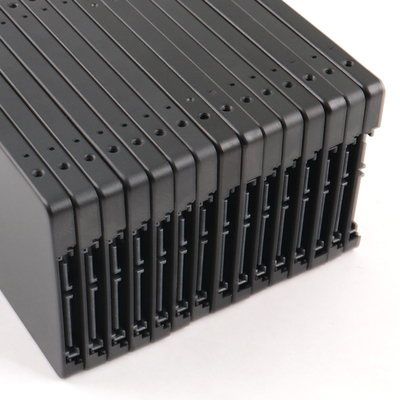 2.5 Disques durs SSD internes avec une résistance aux vibrations de 20G/10-2000Hz et une température de fonctionnement de -40-85C