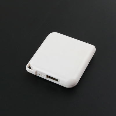 Test de la batterie Li-polymère de la banque d'alimentation portable 100% passé vert Pour les appareils USB pour smartphone