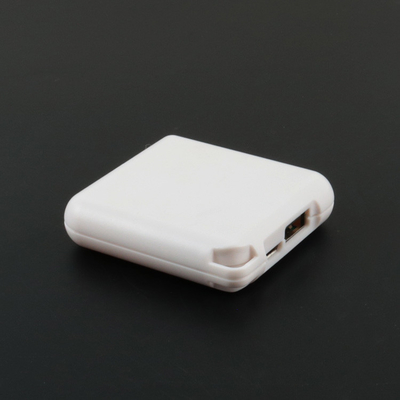 Test de la batterie Li-polymère de la banque d'alimentation portable 100% passé vert Pour les appareils USB pour smartphone