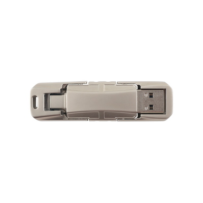 Disques flash USB 3.0 et de type C avec un flash métallique et un logo personnalisé