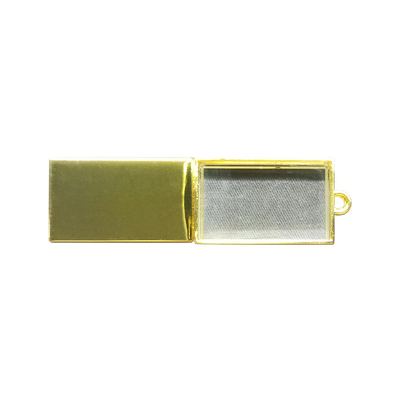 Une lumière LED de cristal élégant avec un corps en métal et une vitesse de lecture USB 2.0 de 8 à 15 Mo/s