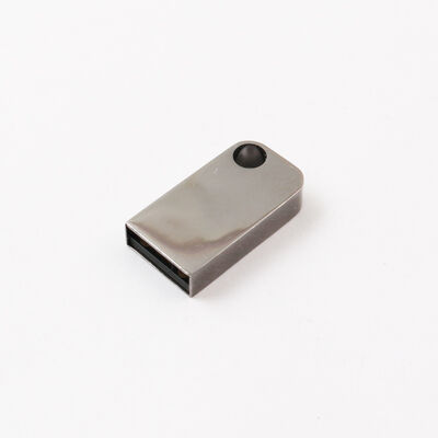 Mini clé USB avec trou, peut mettre un porte-clés, clé USB en métal, peut personnaliser le Logo Laser