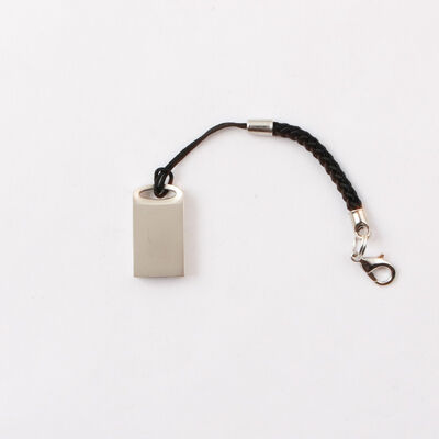 Usb en métal avec le logo de laser de lecteur flash d'Usb en métal de porte-clés suivent la conception adaptée aux besoins du client