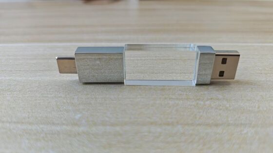 Crystal USB 3.0 USB A avec type C, lecture des deux ports très rapide, la partie en cristal peut graver le logo, la partie métallique peut logo laser à l'intérieur, avoir deux puces flash