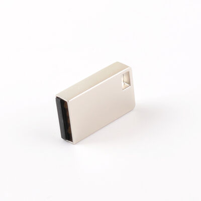 Un lecteur flash USB en métal de qualité MINI Surface mate et angle de lentille grand angle de 120 degrés garantissant la protection des données