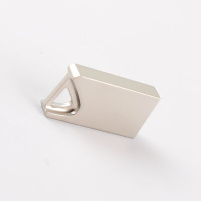 Peut être personnalisé Logo Metal USB Flash Drive USB 2 0 Vitesse d'écriture 4 à 10MB S USB 3 0 Vitesse 10 à 30MB S Temps de chargement 4 à 5 jours