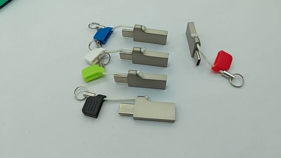 Clé USB de Type C avec USB A avec petite chaîne, couvercle métallique, peut laser et imprimer le logo, vitesse rapide, USB 3.2 et USB 3.1