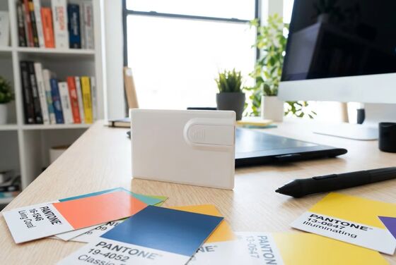 Clés USB 64 Go 128 Go Format Carte de Crédit avec Impression d'Œuvre d'Art en Couleurs Recto Verso, Idéales pour Conférences et Promotions d'Entreprise