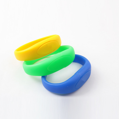 Disque flash USB personnalisable avec corps métallique/plastique et fichier AI ou PDF