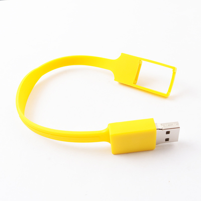 Fabriqué sur mesure Fabriqué sur mesure gravé en métal plastique Un lecteur flash USB pour le stockage de données 50MBS Plus d'écriture