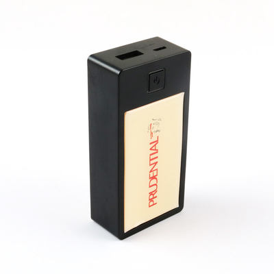 La publicité portative de banque de puissance de cadeau en plastique dénomment 5200 MAH With 3 en 1 câble