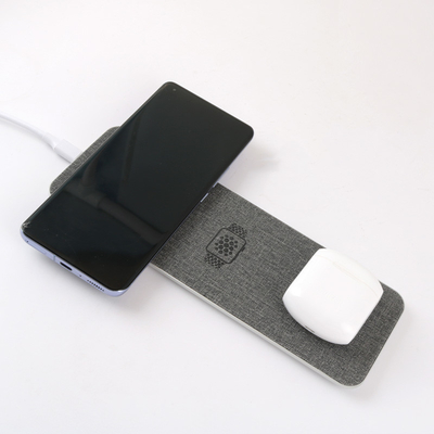 Chargeur sans fil de téléphone portable de visage de surface d'armure pour l'écouteur 15w 20w