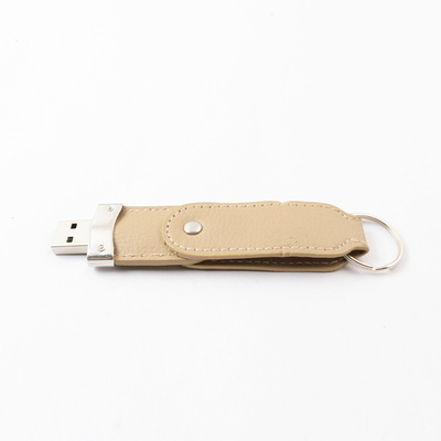 Un lecteur flash USB en cuir à mémoire complète avec une vitesse de lecture de 20 MB/s