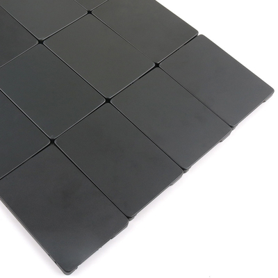 Les disques durs internes SSD ont une capacité de 32 Go/64 Go/128 Go/256 Go/512 Go/1 To/2 To/4 To/8 To/10 To