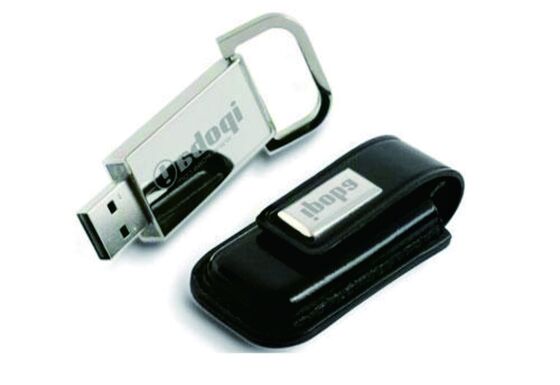 Clé USB en cuir OEM, couleur marron, solution de stockage portable élégante et durable, idéale pour les cadeaux d'entreprise et les événements