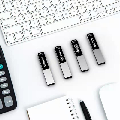 Mémoire de haute qualité du lecteur 2,0 instantanés d'Usb de lumière de laser Logo Shinny LED pleine