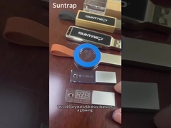 Une bouteille de lecteur flash USB à l'intérieur peut mettre le cristal USB 2.0 et USB 3.0